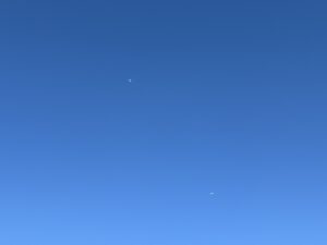 いい天気だけど　寒っ☃️